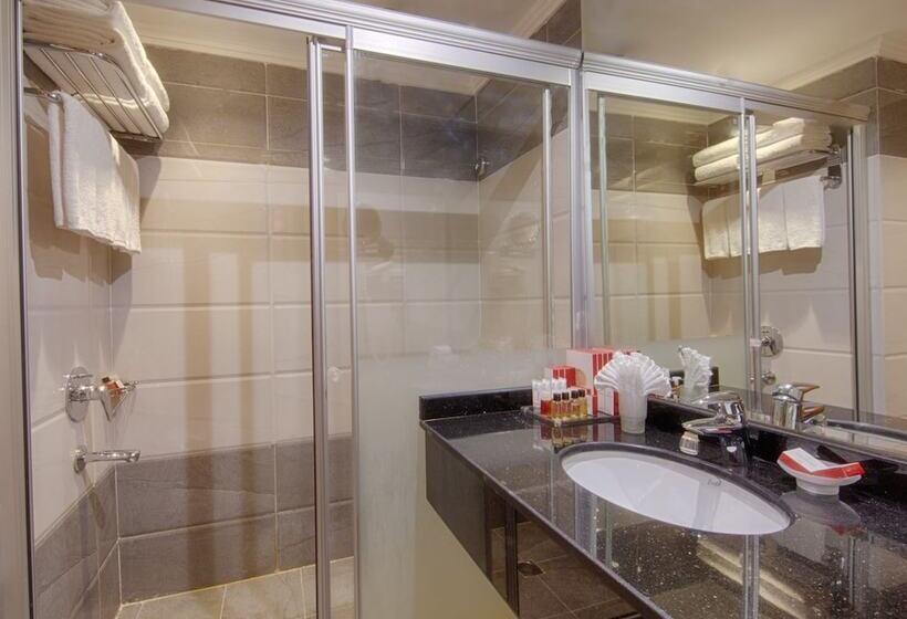 اتاق استاندارد چهار تخته, Al Safwah Orchid