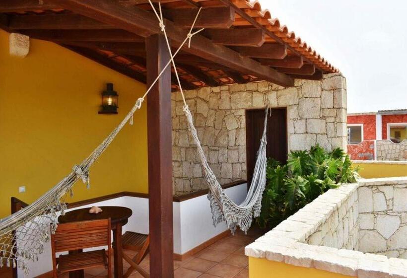 سوییت جونیور با چشم‌انداز دریا, Guest House Orquidea