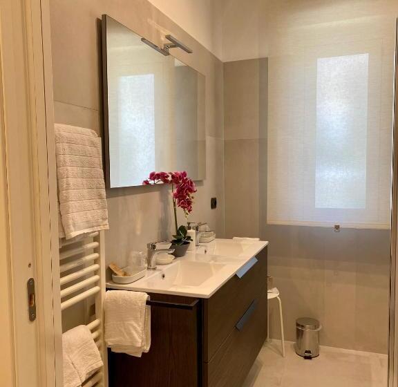 اتاق استاندارد سه نفره, A Due Passi B&b