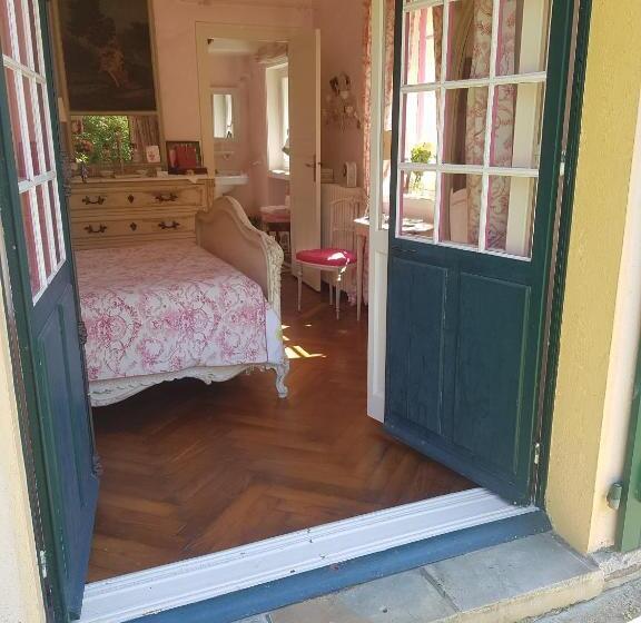 Номер Стандарт Вид на Сад, Villa La Croix Basque
