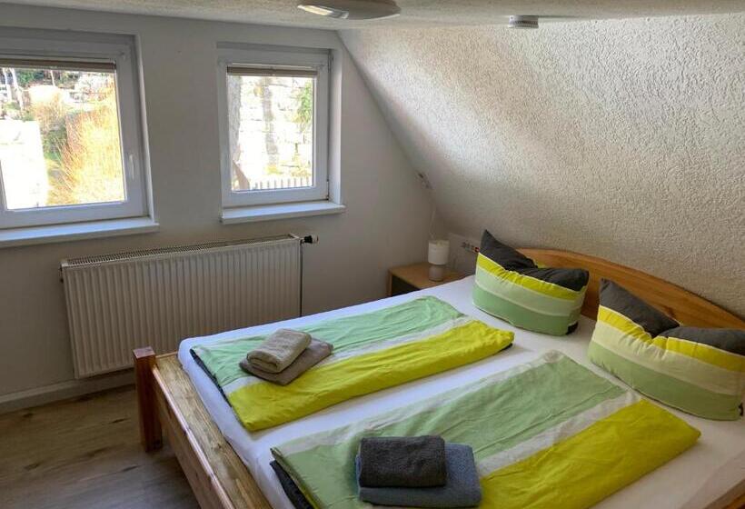 バス共有のスタンダードルーム, Haus Bergfriede