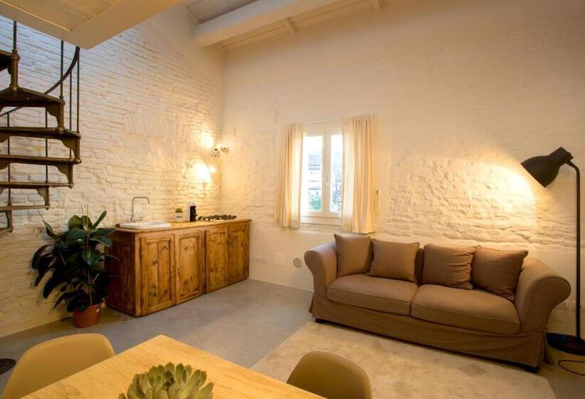 Номер Дюплекс, Sasaràl Suites