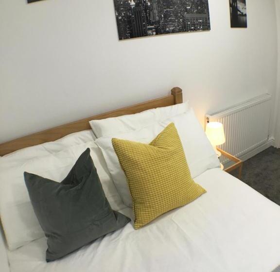 Номер Economy, Parsons Street