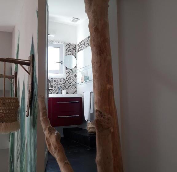 Family Suite, Dorre Pean
