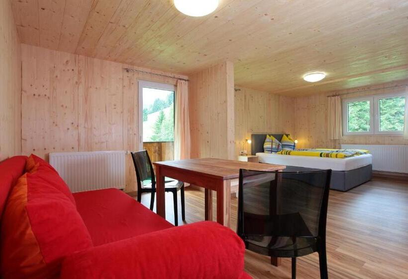 Семейный Номер, Haus Derra