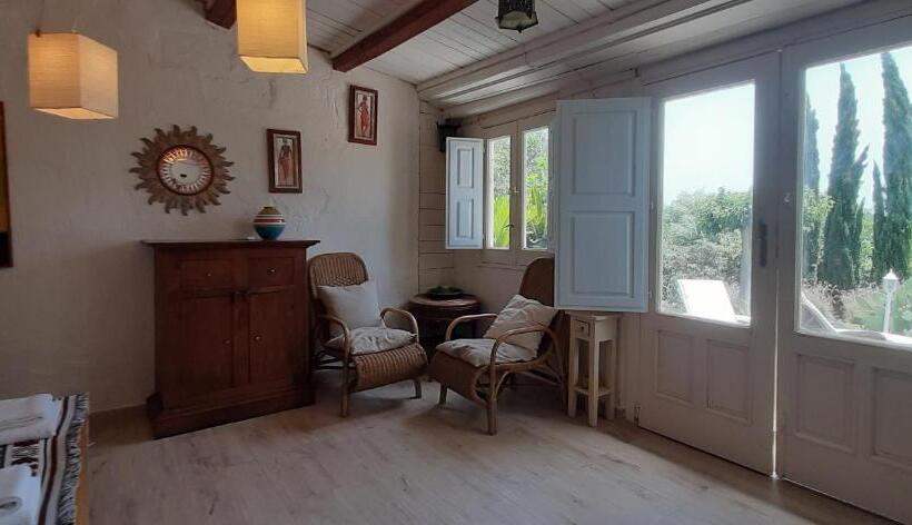 اتاق اکونومی, Poggio Bellavista