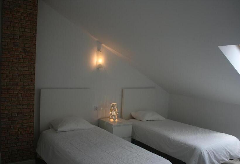 Apartamento 2 Dormitórios, Pensión El Ansar