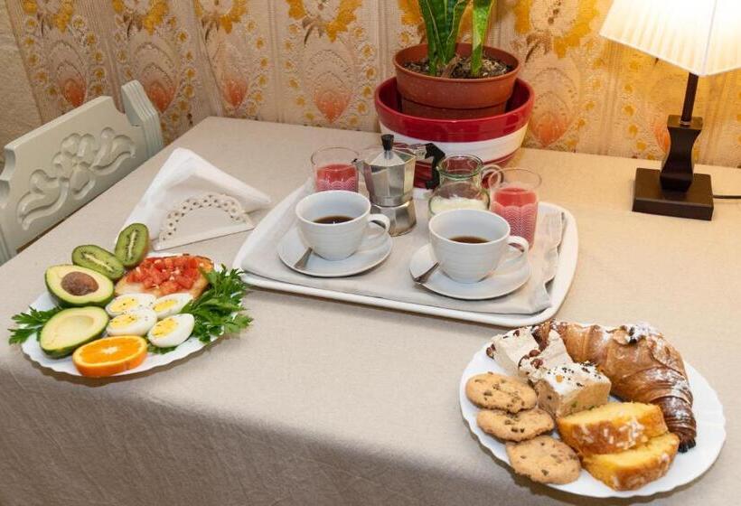 اتاق لوکس, Maria Townhouse Heart Of Victoria B&b