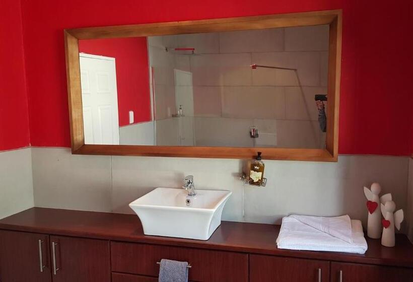 プールビュージュニアスイート, Walmer Heights Guest House