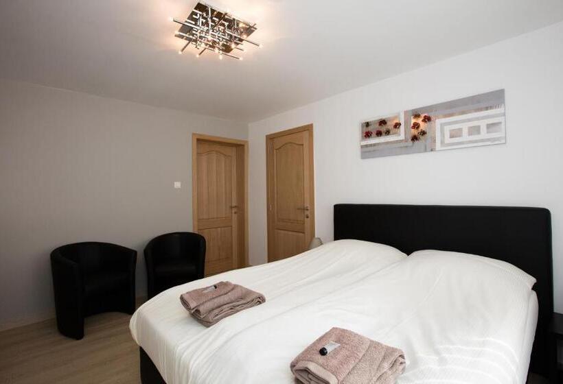 Family Suite, Elysian