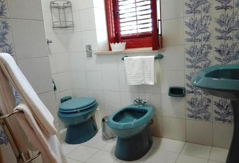 اتاق استاندارد با چشم‌انداز باغ, Garden House Alla Torre