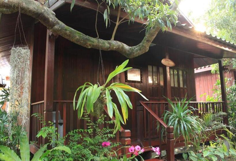 اتاق خانوادگی, Baansuan Lychee Maeklong Resort Ampawa