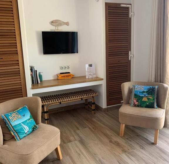 غرفة قياسية مطلّة علي حمام السباحة, B&b Les Voiles De Valescure Chambres D Hôtes Et Son Espace Bien être