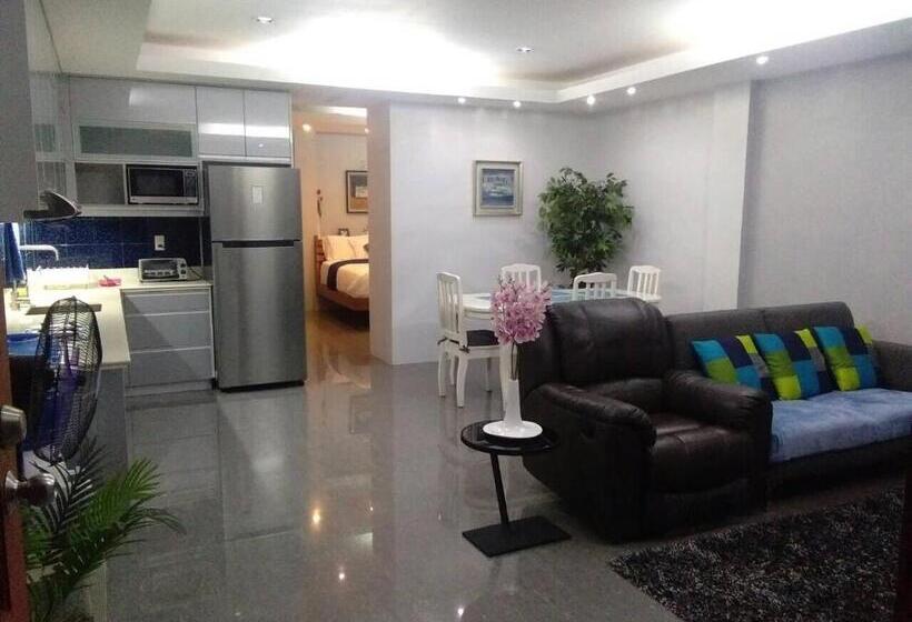 Президентский Люкс, Anavada Apartment   Davao City