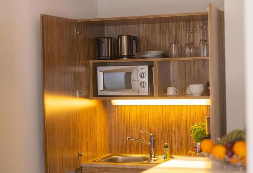 Апартаменты Deluxe 1 Спальня, Boardinghouse Home   Adults Only