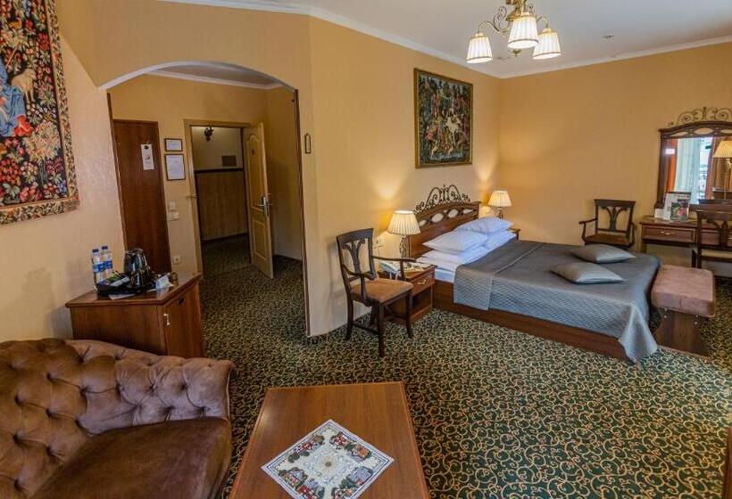 اتاق لوکس با چشم‌انداز, Premier Hotel Palazzo