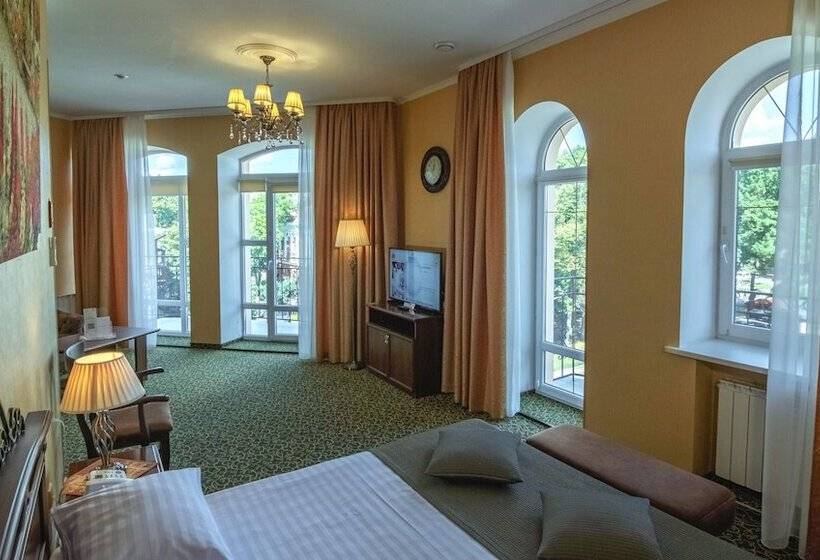 اتاق لوکس با چشم‌انداز, Premier Hotel Palazzo