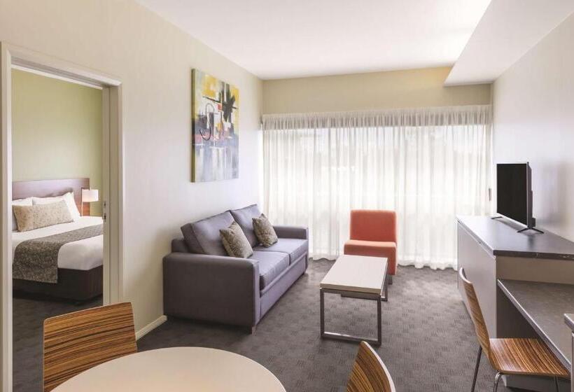 이그제큐티브 스위트, Travelodge Hotel Hobart Airport