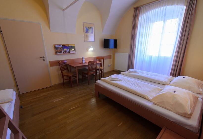 Четырехместный Номер Стандарт, Jufa Hotel Seckau