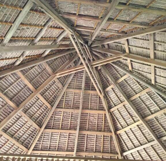 스탠다드 룸 킹사이즈 침대, Sang Tong Huts