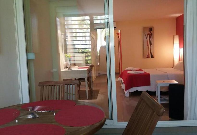 استودیوی استاندارد با چشم‌انداز دریا, Résidence De La Vielle Tour   Studio Particulier Vue Mer