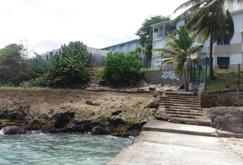 استودیوی استاندارد با چشم‌انداز دریا, Résidence De La Vielle Tour   Studio Particulier Vue Mer