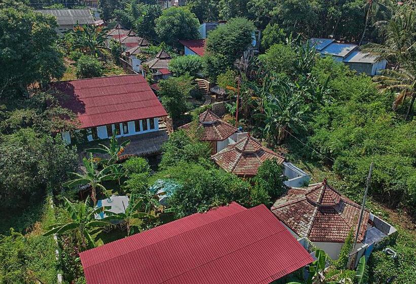 Семейный Номер, Ayu Hotel Karimunjawa