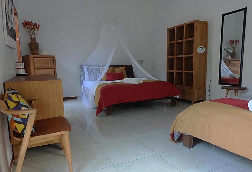 Семейный Номер, Ayu Hotel Karimunjawa