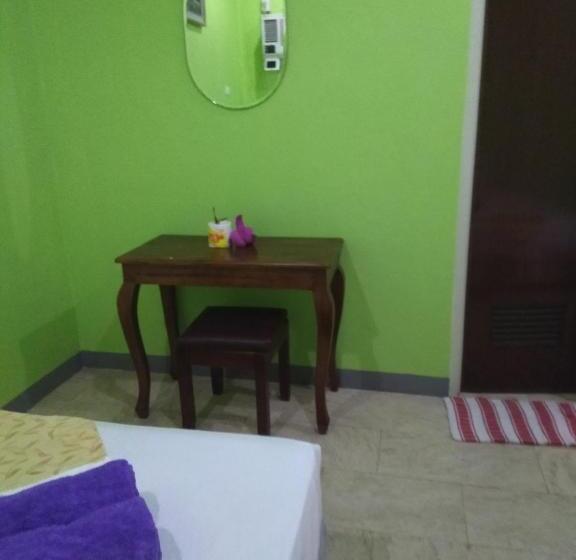 Четырехместный Номер Стандарт, Sascha S Resort Oslob