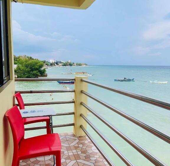 Номер Deluxe Вид на Море с Балконом, Sascha S Resort Oslob