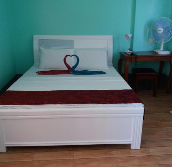 Номер Deluxe Вид на Море Боковой, Sascha S Resort Oslob
