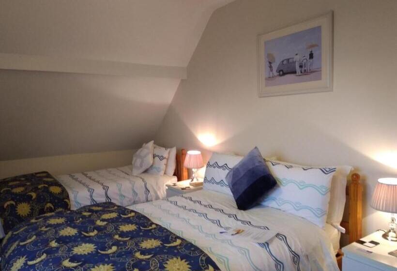 Семейный Номер, Twin Oaks Bed & Breakfast