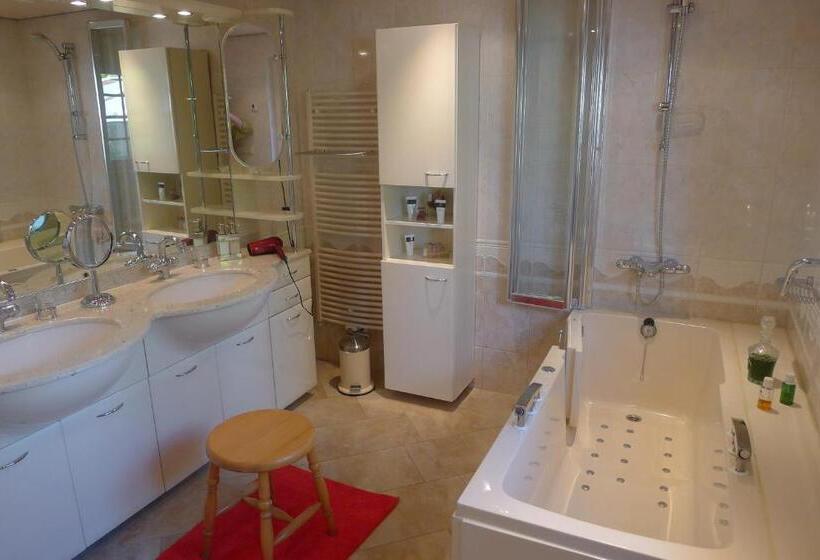 اتاق استاندارد, B&b De Kleine Wijngaard