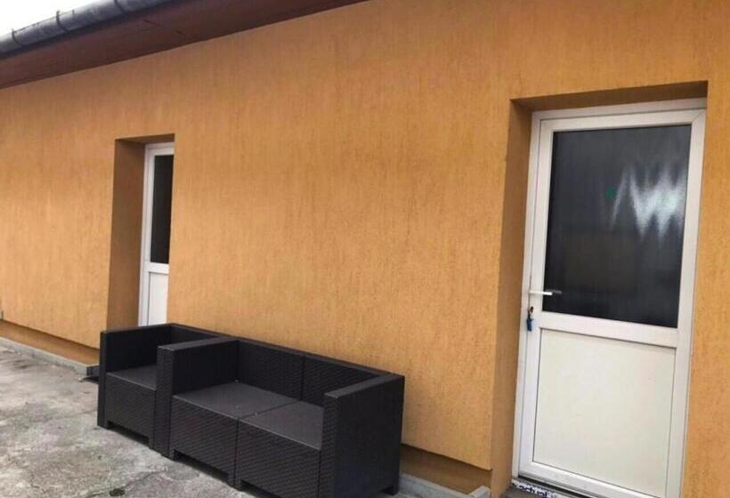 Апартаменты 1 Спальня Нижний Этаж, Jázmin Apartmanok