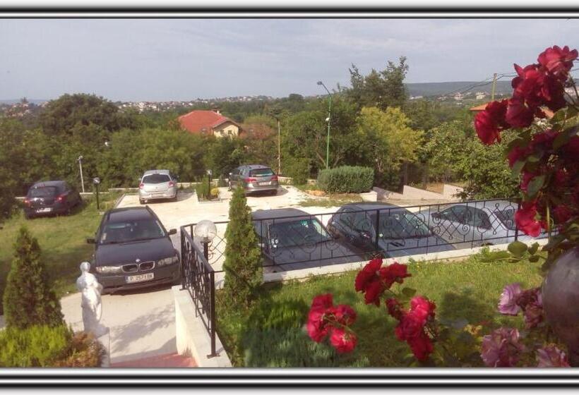 آپارتمان 1 خوابه, Villa Summer House