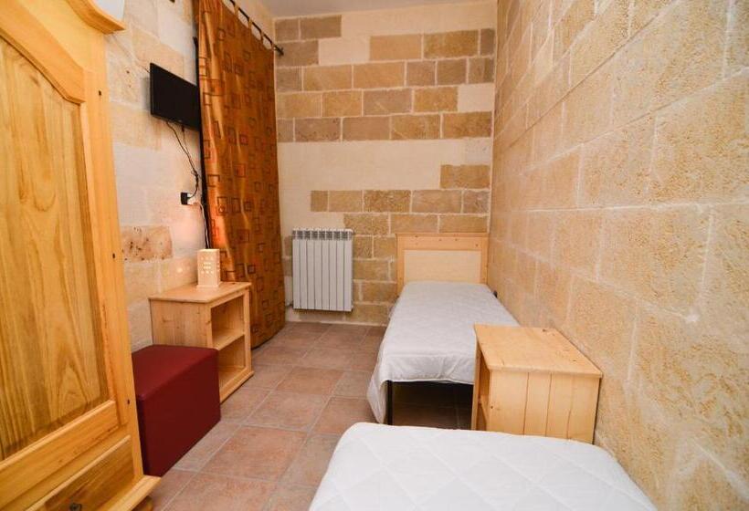 Standard room with outdoor bath, Bed And Breakfast Europa