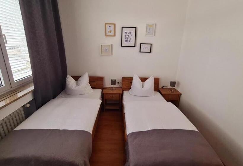 Quarto Estandar Banheiro Compartilhado, Horn Gästehaus