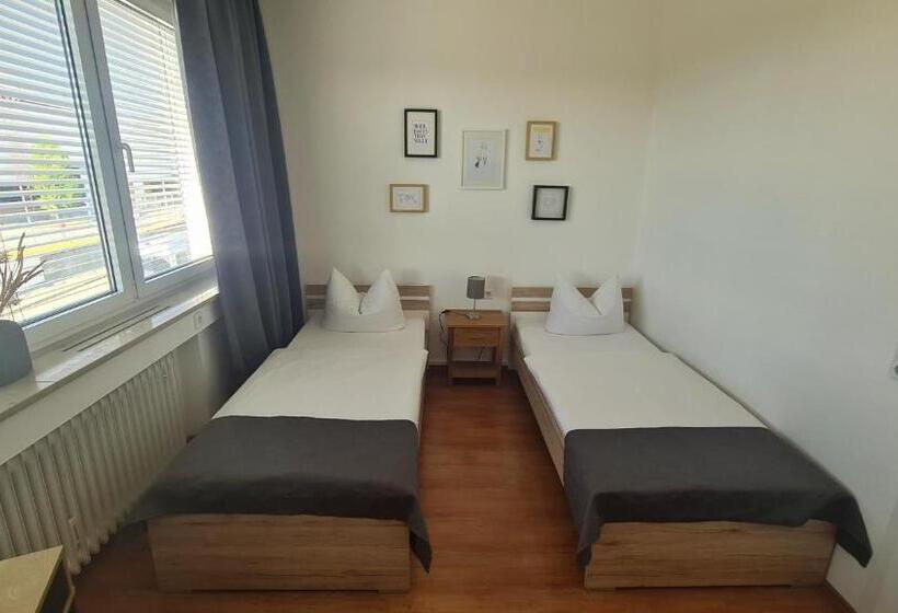 Quarto Estandar Banheiro Compartilhado, Horn Gästehaus