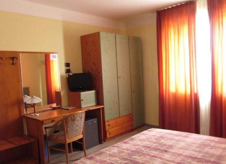 اتاق استاندارد یک نفره, Alpi Del Mare