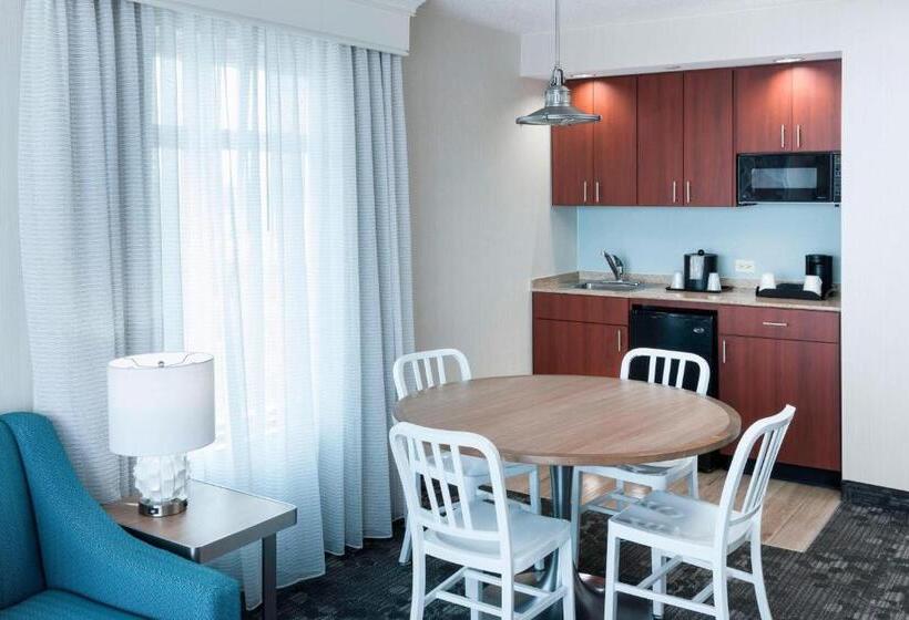 سوئیت با تخت بزرگ, Courtyard Virginia Beach Oceanfront/north 37th Street