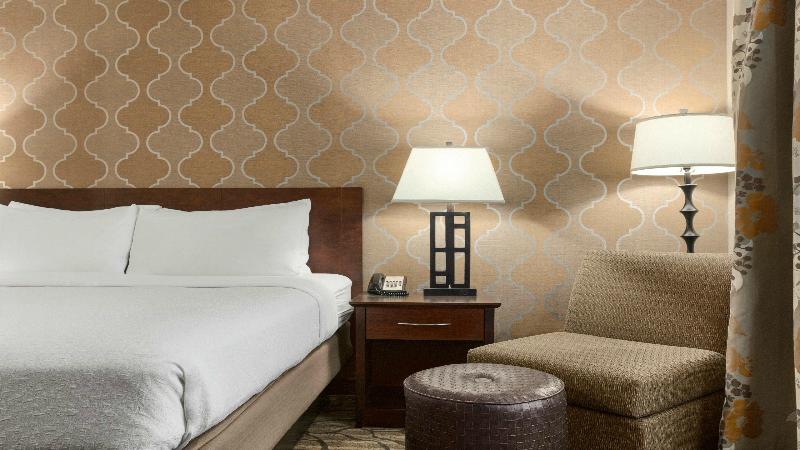 带大床的标准间, Holiday Inn Hotel & Suites Gateway, An Ihg