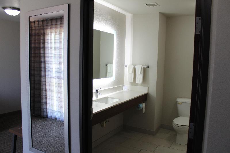 Люкс Кровать Кинг, Holiday Inn Express Ponca City, An Ihg