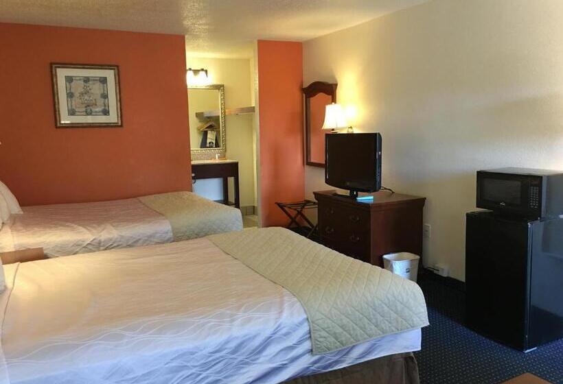 Номер Стандарт 2 Двуспальные Кровати, Baymont By Wyndham Rocky Mount I95
