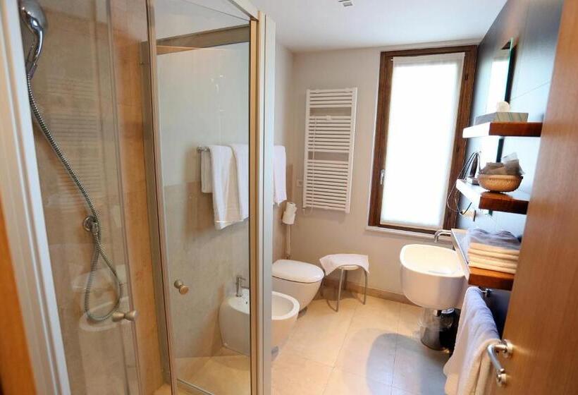 اتاق سوپریور, Country Hotel Le Querce