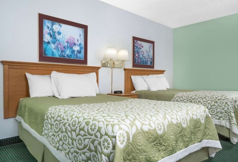 Номер Стандарт 2 Двуспальные Кровати, Days Inn By Wyndham St Cloud