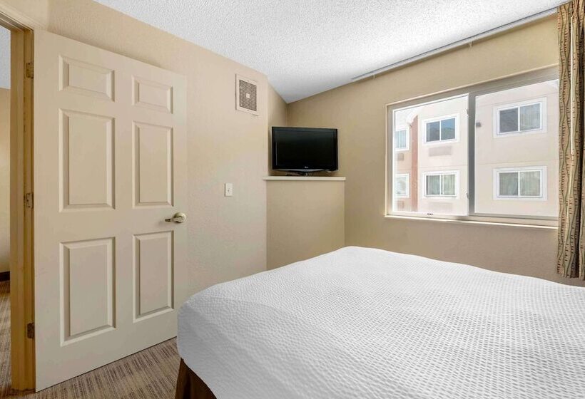 Люкс, Extended Stay America Suites  Cincinnati  Blue Ash  Reed Hartman