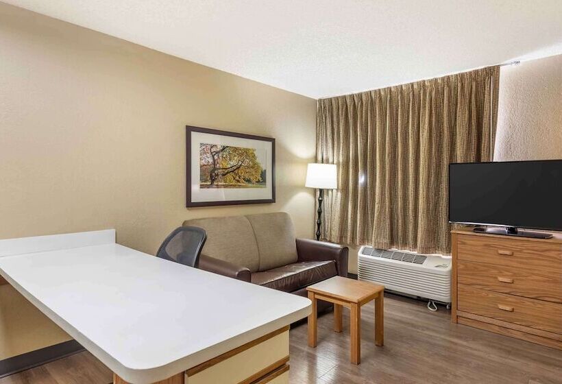 Студия Deluxe, Extended Stay America Suites  Cincinnati  Blue Ash  Reed Hartman