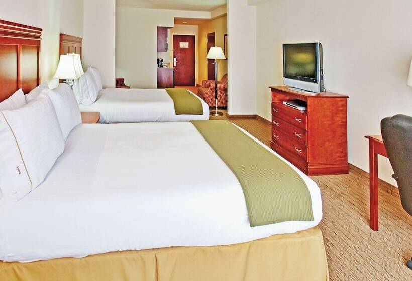 适合残疾人士使用的套间, Holiday Inn Express & Suites Dyersburg, An Ihg