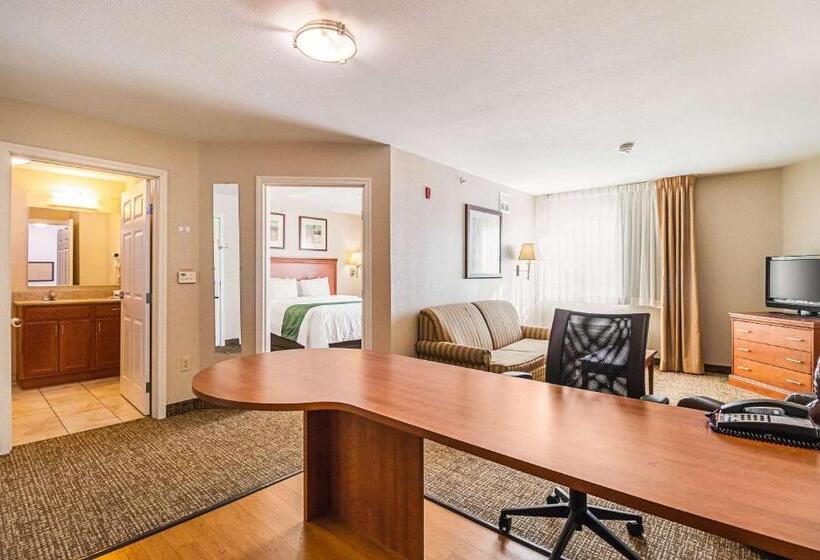 Люкс Кровать Кинг, Suburban Studios Waterloo