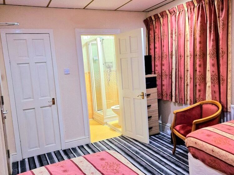 Quarto Estandar, The Albany